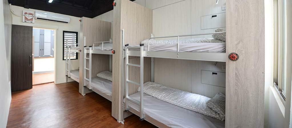Rest Backpacker Hostel Tainan Exterior foto